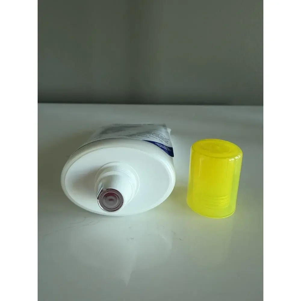 New Supergoop Glow Screen With Spf40 - 1.7 Fl Oz SEALED No Box
